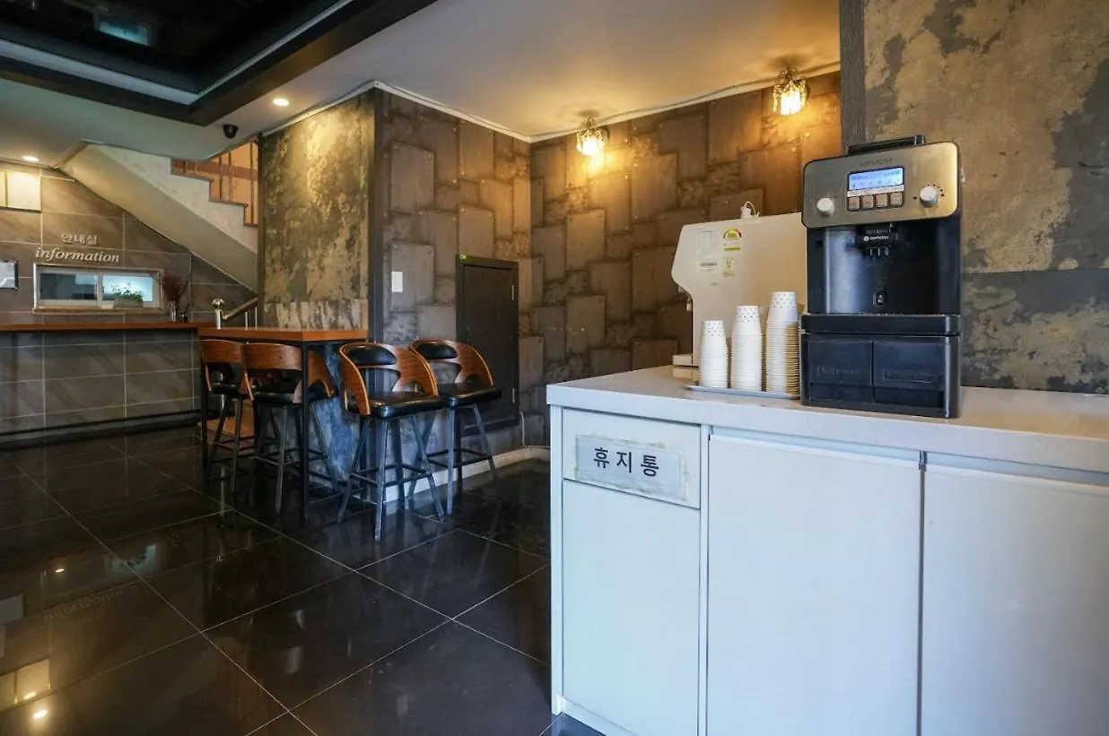Z Motel Daeyeon Busan 0*,