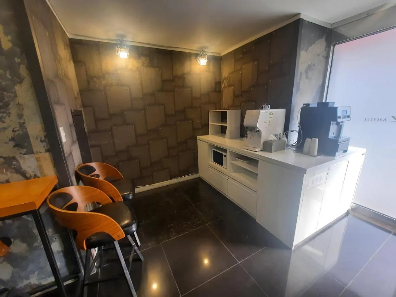 Z Motel Daeyeon Busan South Korea