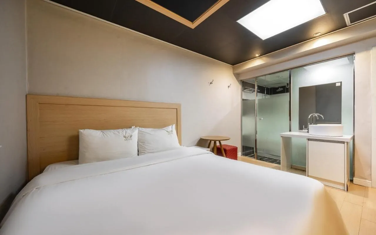 Z Motel Daeyeon Busan