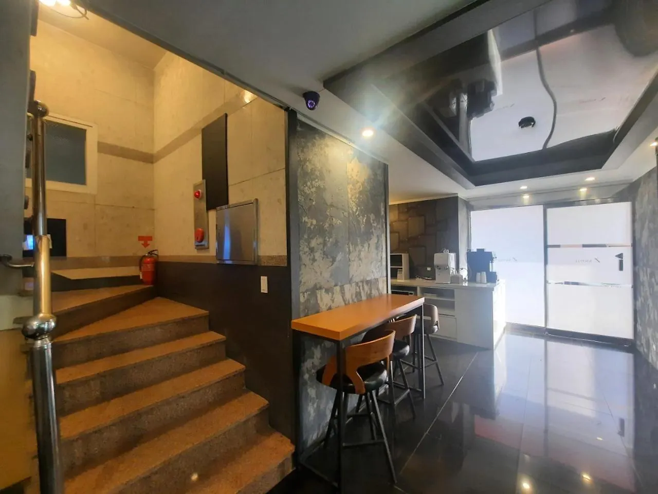 Z Motel Daeyeon Busan South Korea