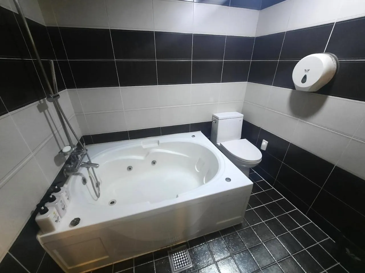 Z Motel Daeyeon Busan