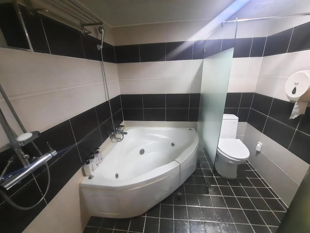 Z Motel Daeyeon Busan