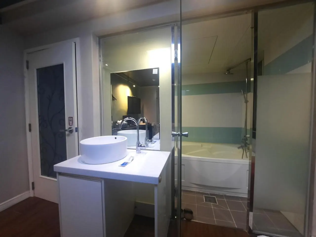 Z Motel Daeyeon Busan
