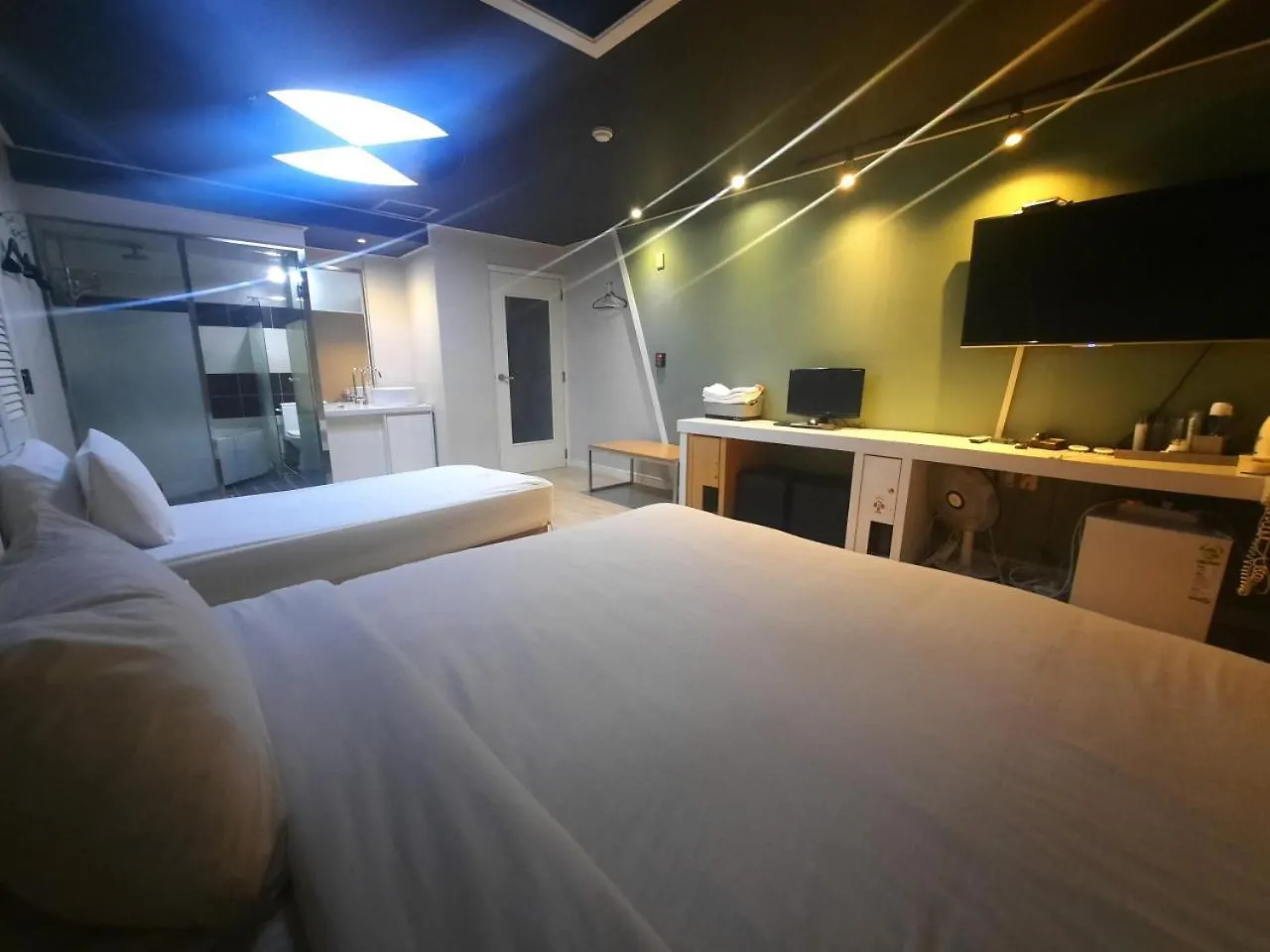 Z Motel Daeyeon Busan