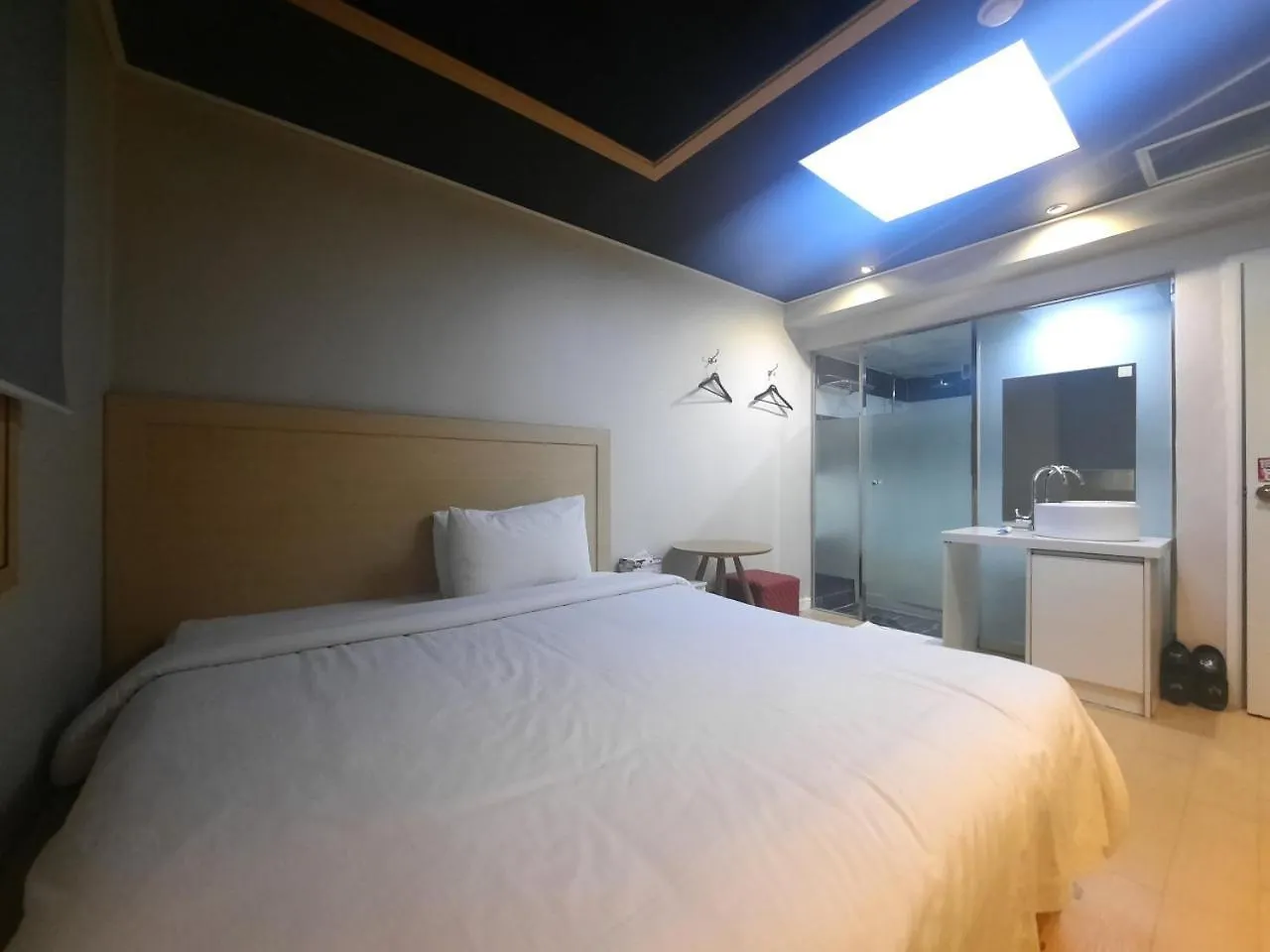 Z Motel Daeyeon Busan